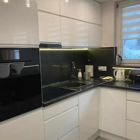 Bb Nad Deptakiem Apartman *